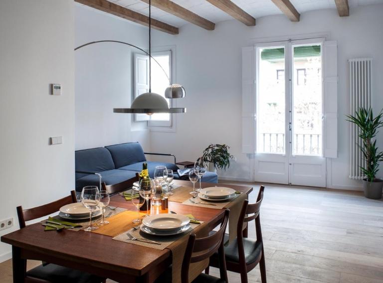 Villaroel · Modern flat in San Antoni - Ferienwohnung Barcelona