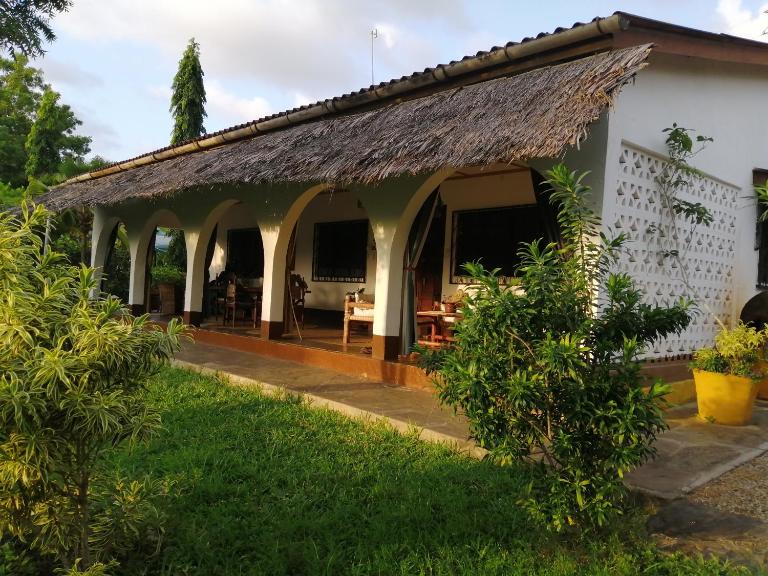 Sunset Villa Eco Friendly House - Chambres d'hôtes Kilifi