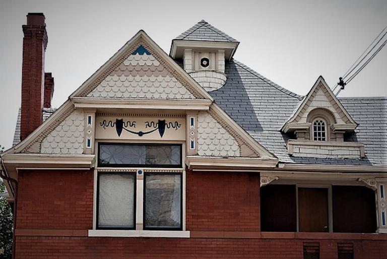 Off Broadway B & B - Bed and Breakfast Denver