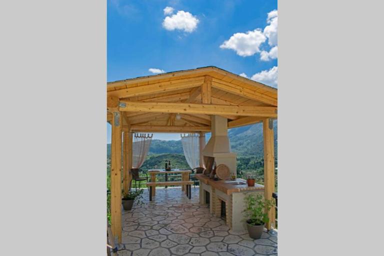 Ostria House - Chambres d'hôtes Pinakokhórion