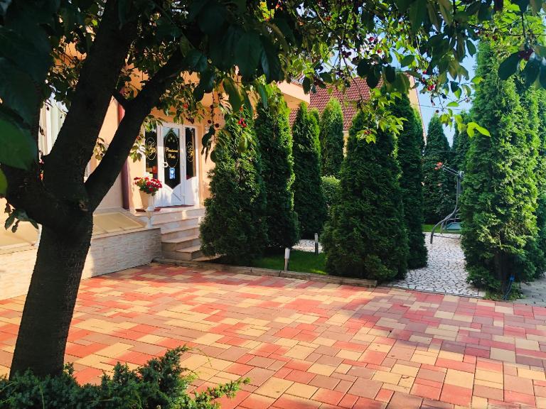 Pensiunea Perla - Bed and Breakfast Băile Felix