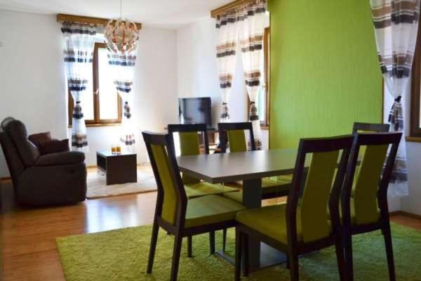 Deluxe Port View Apartment - B&B Kutleše
