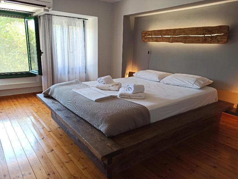 Cozy Residences in the center of Volissos Village - Lydia Lithos- - Ferienwohnung Volissós