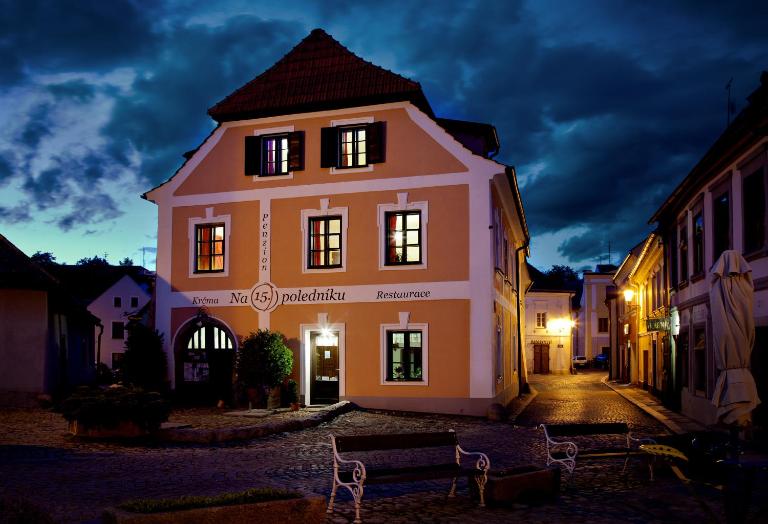 Penzion Na 15. Poledníku - B&B Jindřichův Hradec