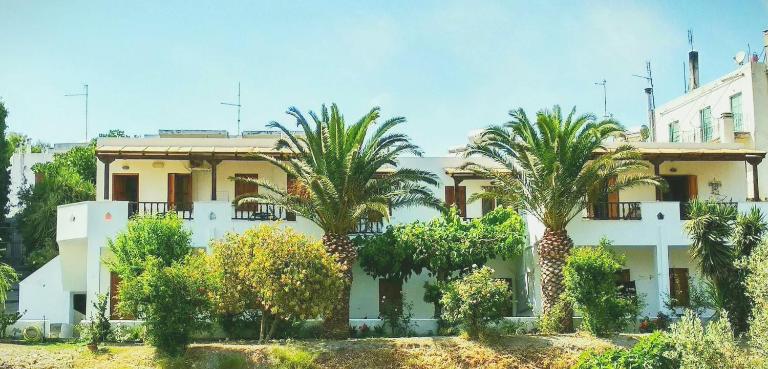 Mavrikou Helen Apartments - B&B Skýros