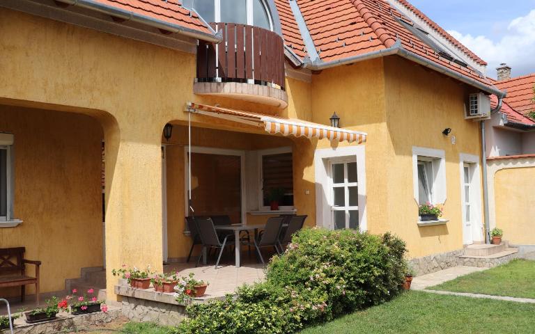 B6 Apartman - Ferienwohnung Wesprim