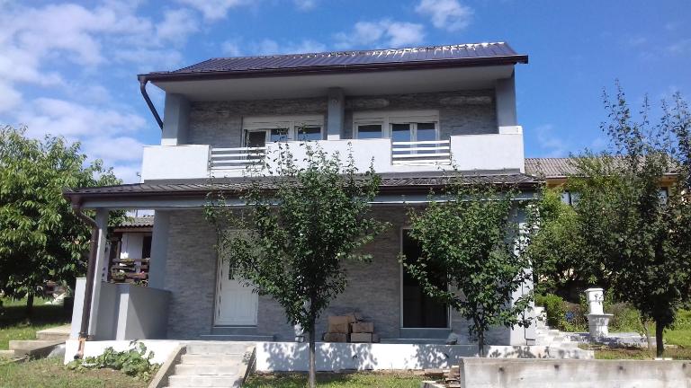 Apartmani Ana - Chambres d'hôtes Vrdnik