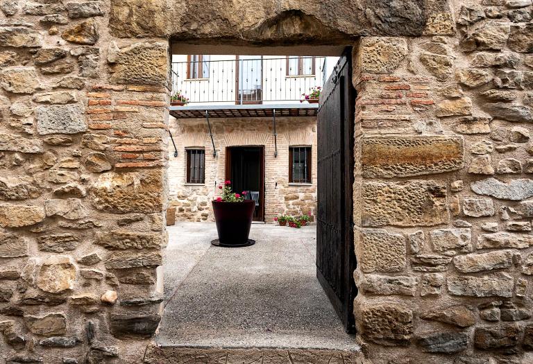 RIOJA VALLEY Apartamentos en el corazón de La Rioja - B&B Cenicero