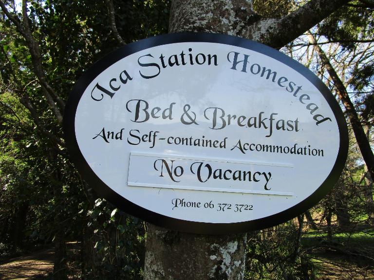India House & Ica Whare in Whareama, Nr Riversdale Beach - B&B Whareama