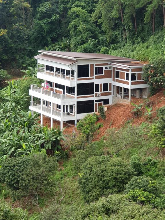 DOI TUNG Anisa Homestay - Bed and Breakfast Chiang Rai