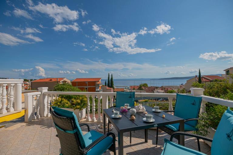 Sea View Apartment Lucija with Balcony & Garage Parking - Ferienwohnung Baška Voda