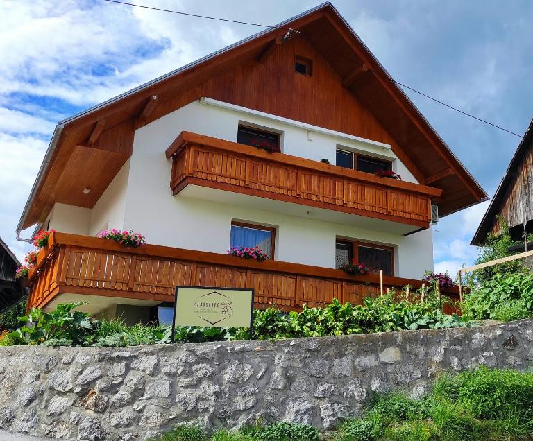 Apartment Landscape - Bed and Breakfast Zgornje Gorje