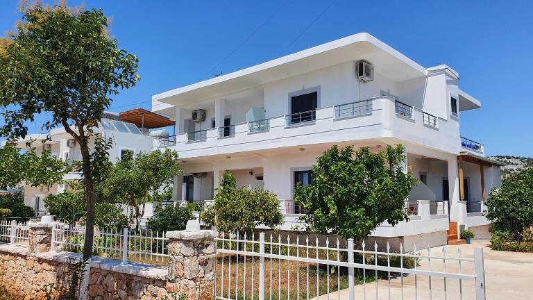 Villa Soni Oruci - Ferienwohnung Ksamil
