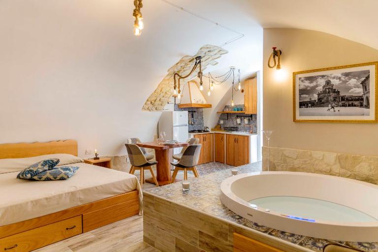 Il Galletto Viola, luxury room & suite - B&B Palazzolo Acreide