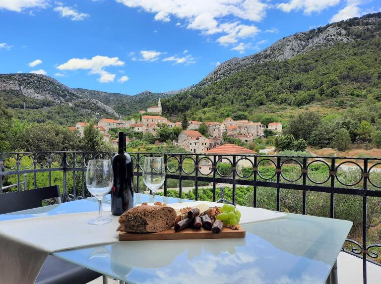Apartments Pitve - B&B Gelsa