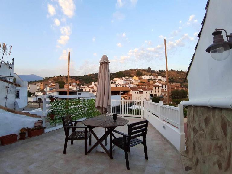 Charming villa with private pool in Riogordo - B&B Ríogordo