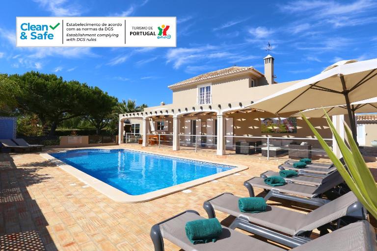 Quinta do Pinheiro Manso - Holidays Villa - Marinha Beach - Bed and Breakfast Carvoeiro