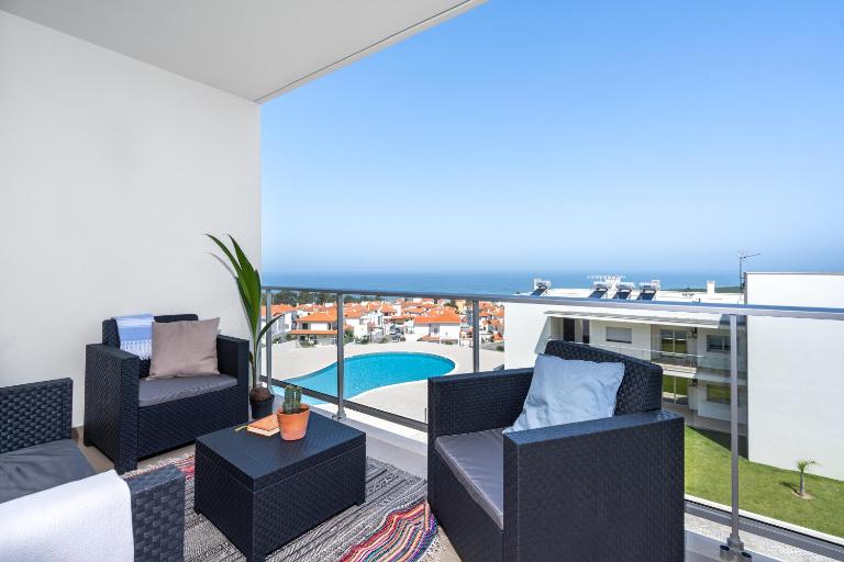 Private Condominium, Pool, Tennis & Sea View by Silver Prop - Ferienwohnung Nazaré