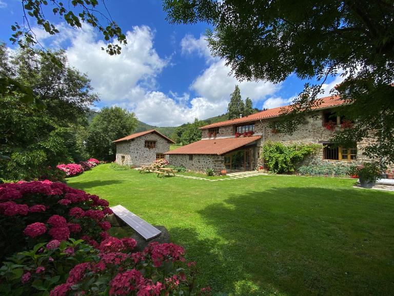 Casa Rural Martiamuno Landetxea - Chambres d'hôtes Zumarraga
