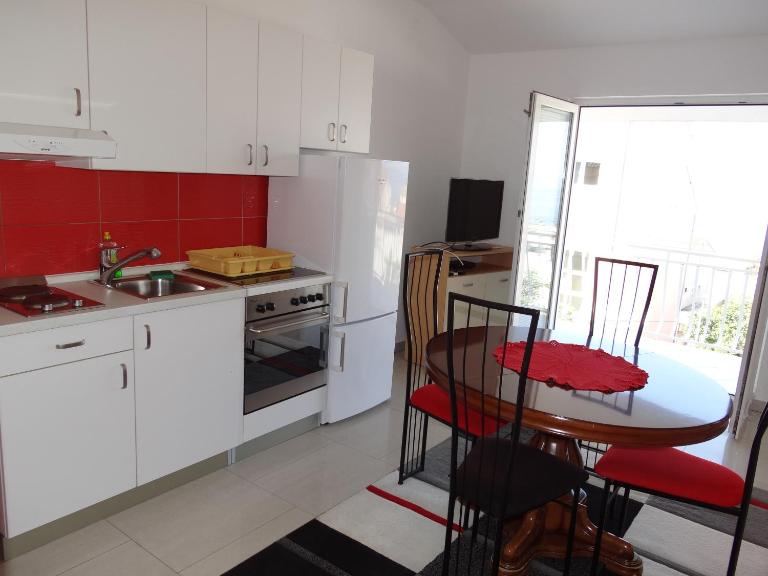 Apartments Jasna - Bed and Breakfast Makarska
