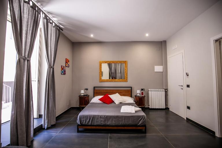 Medusa Cilea Guest House - B&B Napoli