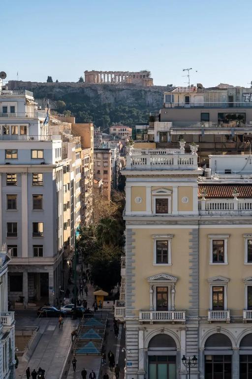 Amazing Apartments @ Aiolou Str. - B&B Atenas