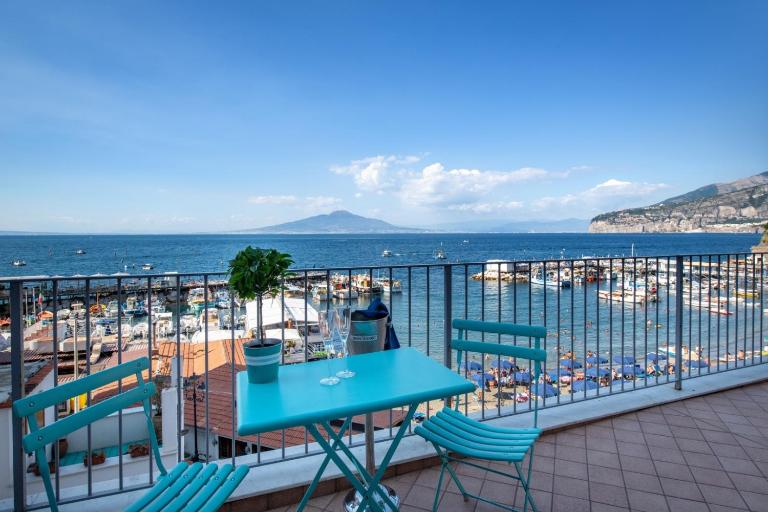 Suitevesuvio - Bed and Breakfast Sorrento