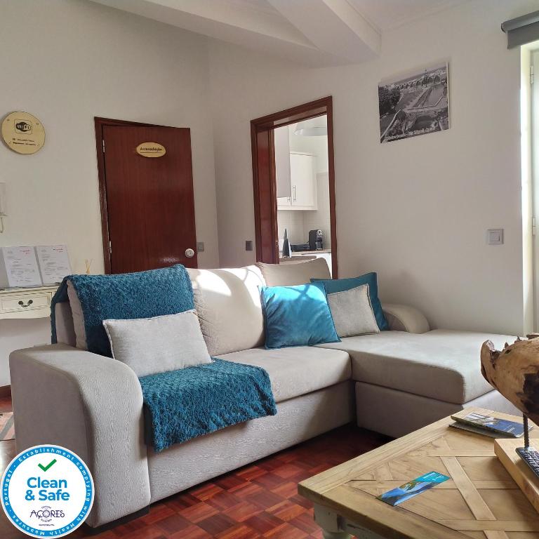 Margarida House - Stone Apartment - B&B Ribeira Grande