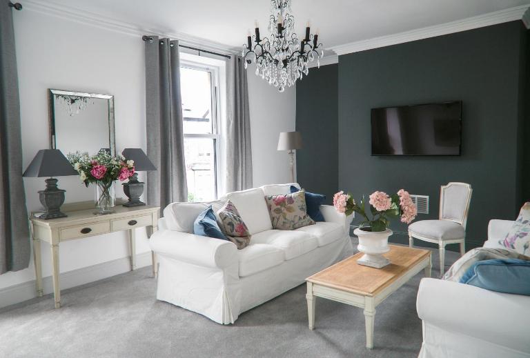 Oswald House deluxe 3 bedroom apartment - Ferienwohnung Harrogate