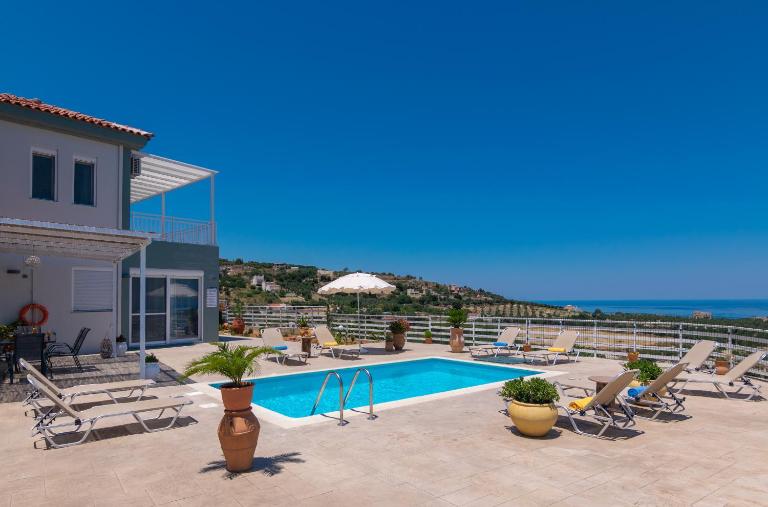 Haravgi 3 Bedrooms Villa - B&B Agia Triada