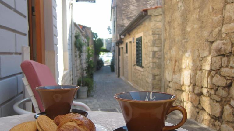 Viola - B&B Skradin