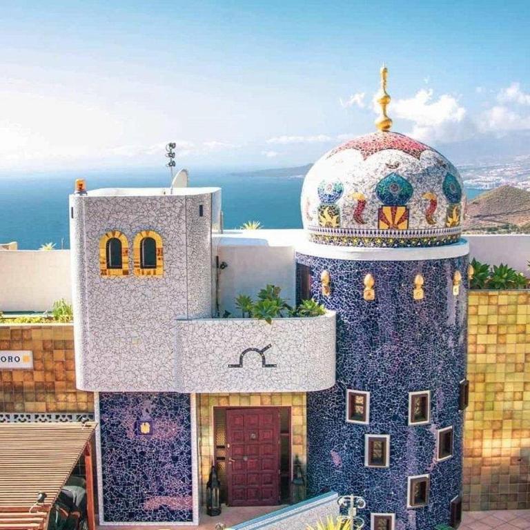Castillo Moro Exclusive Retreat Venue Up to 20 Guests - Bed and Breakfast Santa Cruz de Tenerife