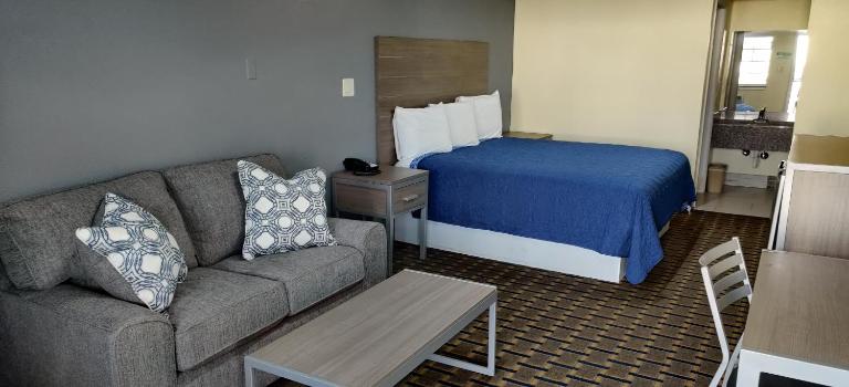 Ameristay Inn & Suites - B&B Orange