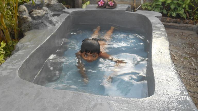 Taman Menjangan homestay by SnorkelingMenjangan - B&B Banyuwedang