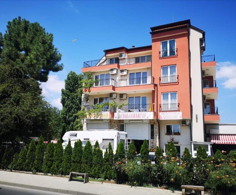 Respekt Guest House - B&B Slanchev Bryag