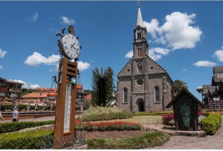 Suite em Gramado, próxima a Avenida das Hortencias - B&B Gramado