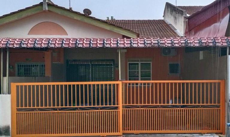 Homestay Ummi Razzin - Ferienwohnung Kuala Kangsar