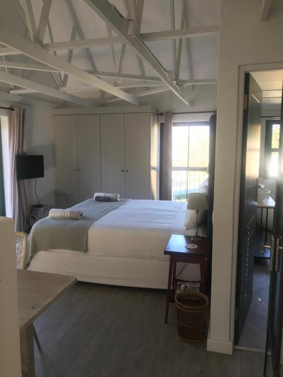 Comfortable Room with Large en suite Bathroom - B&B Franschhoek