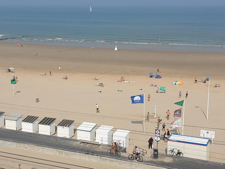 Apartment Raversijde with Seaview - Ferienwohnung Ostende