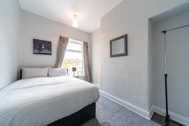3 Bedroom Hull Sleeps 6 Glam Contractor & Leisure & Families Close to Clough Rd - Ferienwohnung Kingston upon Hull