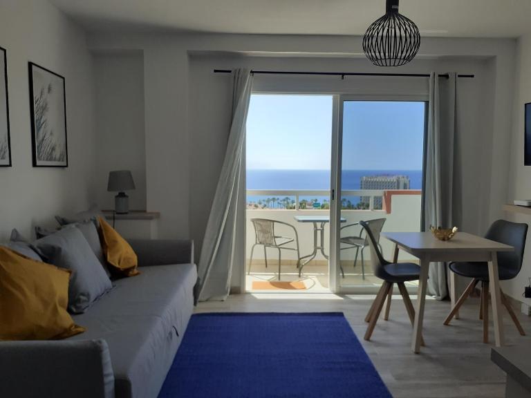 KC home abroad panoramic sea view - B&B Playa de las Américas