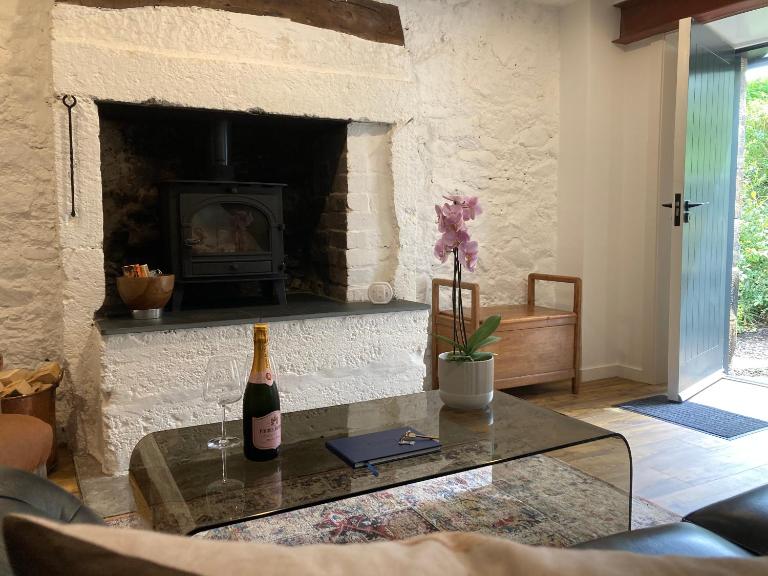 Beautifully Renovated Self-Contained Farm Cottage - close to beaches, North Berwick and the Golf Coast - Chambres d'hôtes North Berwick