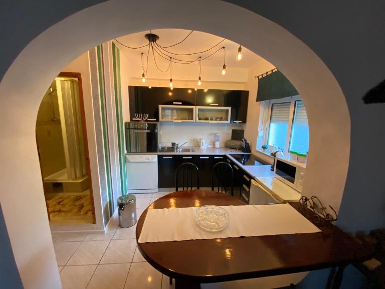 Donna Dervis - Bed and Breakfast Herceg Novi