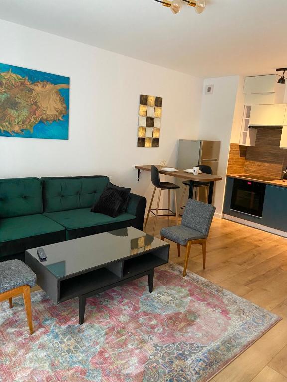 Green Sofa Apartment - Ferienwohnung Wroclaw
