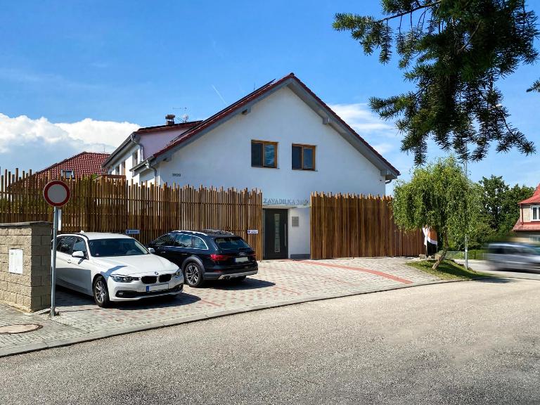 Modern fully equipped studio with parking Zavadilka 2620 - Bed and Breakfast České Budějovice