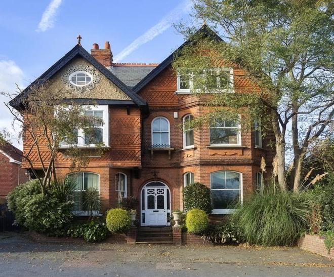 Sunnycroft - B&B Deal