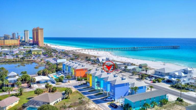 Sun Of A Beach - Beautiful Home Next To Pier Park - Swimming Pool! - Bed and Breakfast Panama City Beach