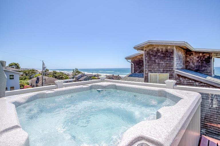 Bainbridge House - B&B Lincoln City