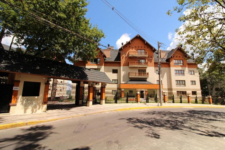 600 metros, Rua Coberta - Centro Via Florida - B&B Gramado
