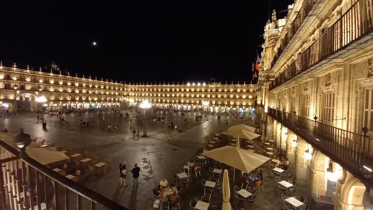 Calle Toro 2, 1º con balcones a la misma Plaza Mayor!! - B&B Salamanca
